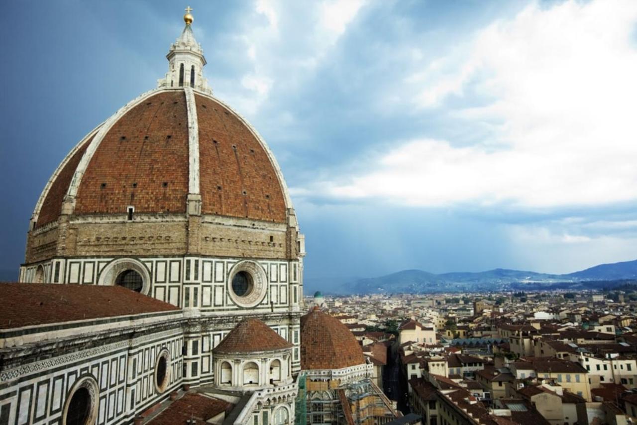 Romantico Attichino Con Terrazzo Vista Duomo !! ฟลอเรนซ์ ภายนอก รูปภาพ