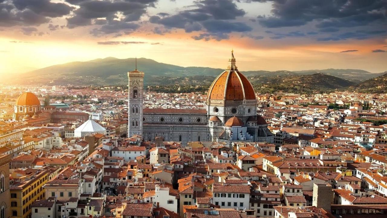 Romantico Attichino Con Terrazzo Vista Duomo !! ฟลอเรนซ์ ภายนอก รูปภาพ