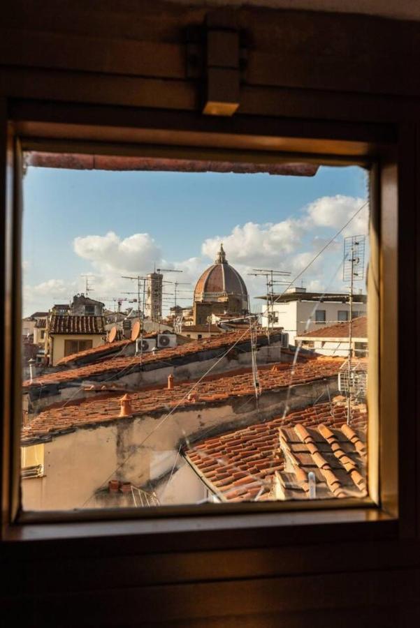 Romantico Attichino Con Terrazzo Vista Duomo !! ฟลอเรนซ์ ภายนอก รูปภาพ